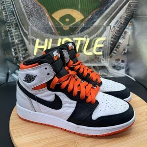 Nike Air Jordan 1 High OG GS 'Electro Orange' 2021 Youth Size 5.5Y